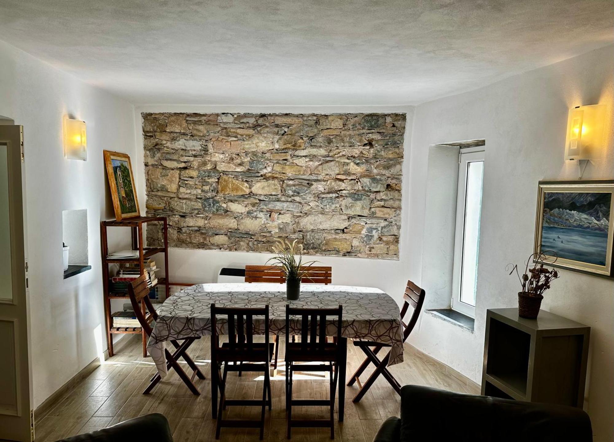 Appartement Borgata Castello à Chiusanico Extérieur photo
