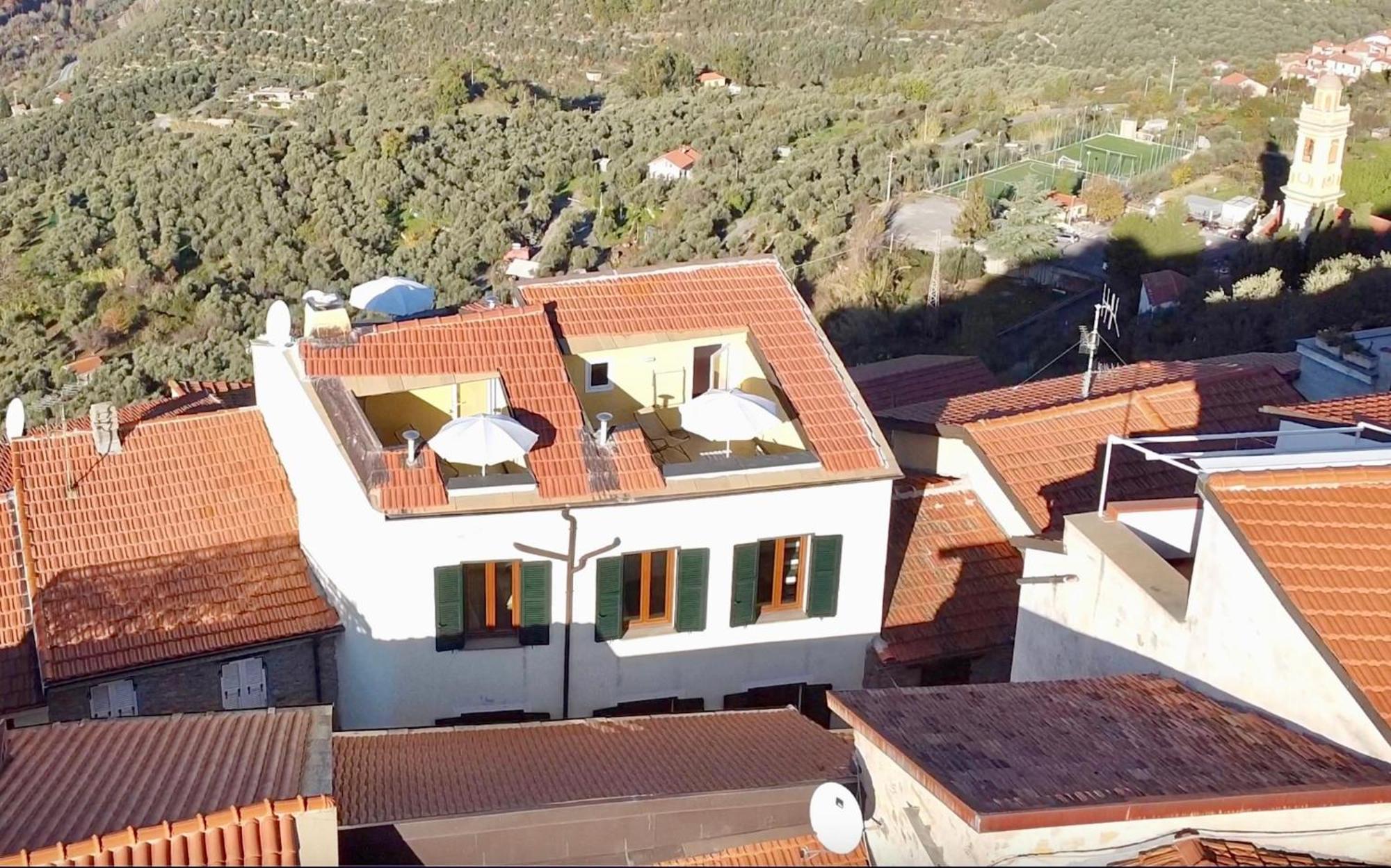 Appartement Borgata Castello à Chiusanico Extérieur photo