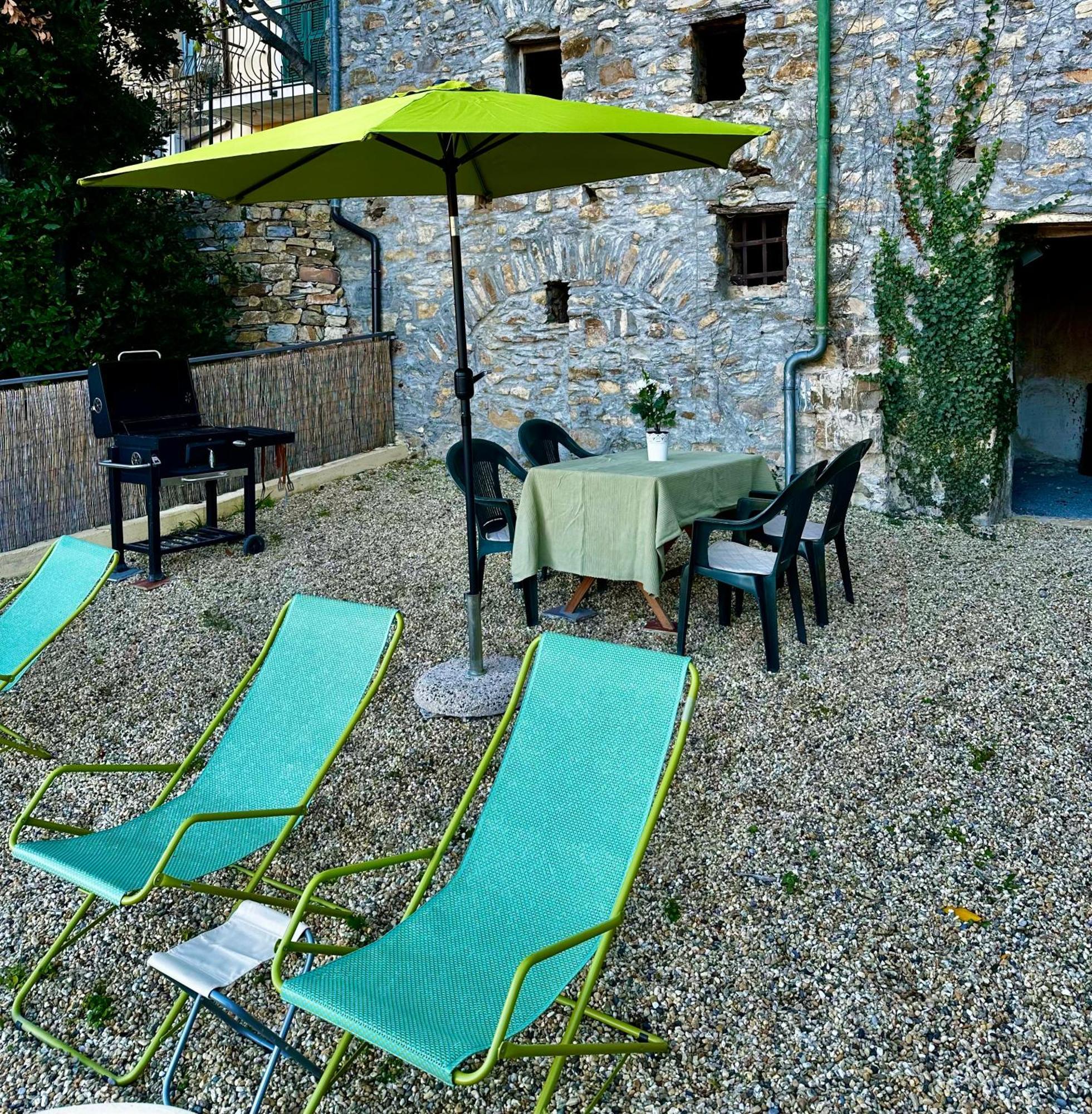 Appartement Borgata Castello à Chiusanico Extérieur photo