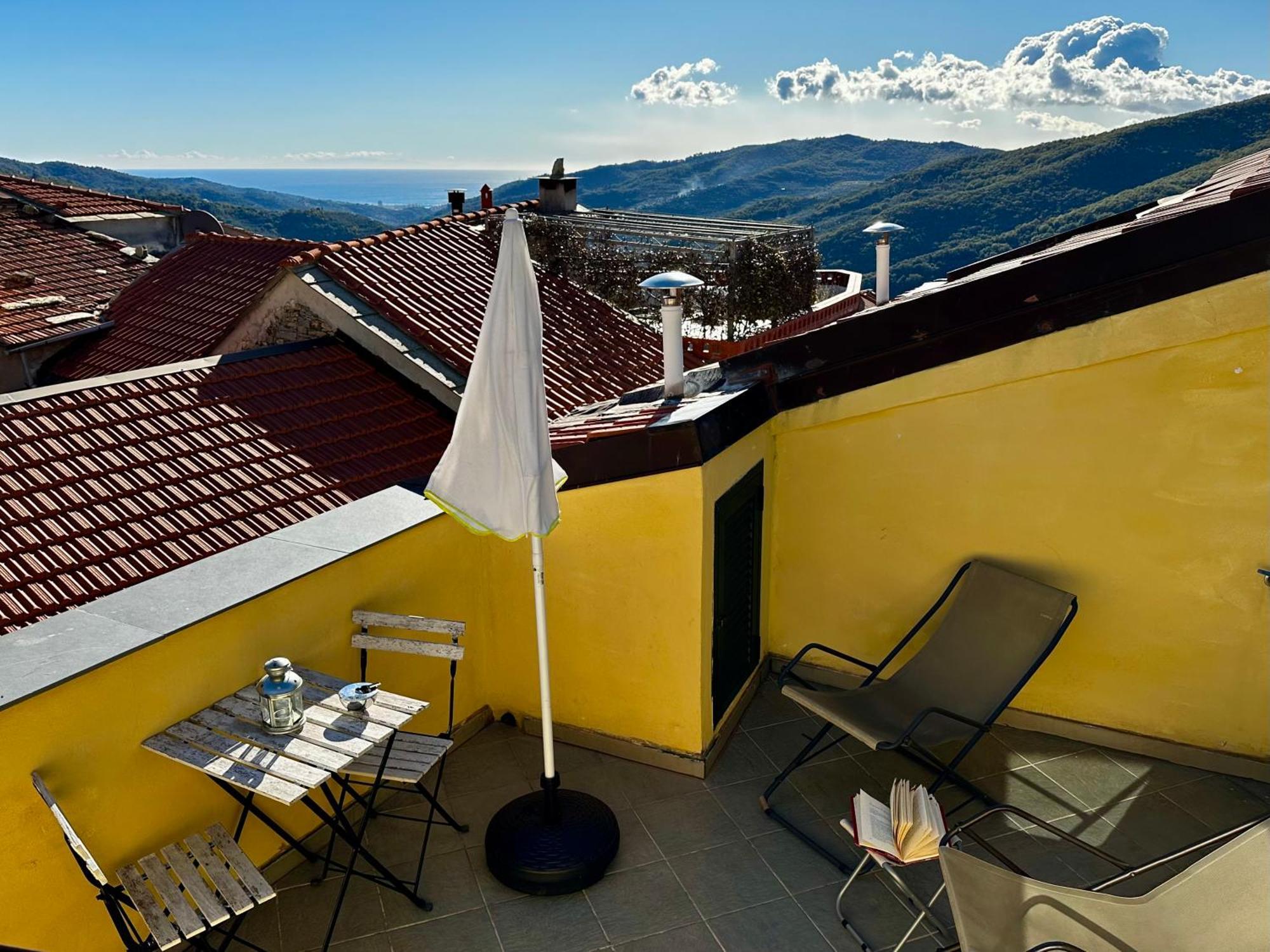 Appartement Borgata Castello à Chiusanico Extérieur photo